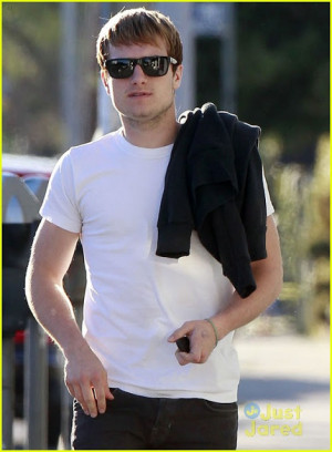 PHOTOS: Josh Hutcherson goes back to blond hair (again) for Catching ...