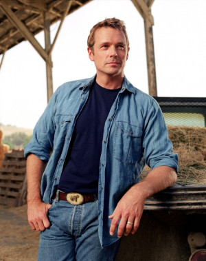 Smallville Season 1 Promo John Schneider As Jonath...