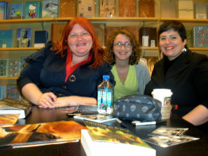 Cassandra Clare, me, and Holly Black)