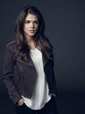 Marie Avgeropoulos Pictures