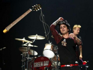 Green Day’s Billie Joe Armstrong inexplicably disses Justin Bieber ...