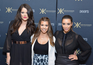 Kim Kardashian Photo - Kourtney, Kim And Khloe Celebrate The 1 Year ...