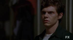 Evan_Peters_as_Kit_Walker_on_American_Horror_Story_Asylum_S02E01_.png