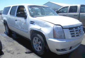Used_Cars_For_Sale_Cadillac_Escalade_Salvage_Repairable_Truck.jpg