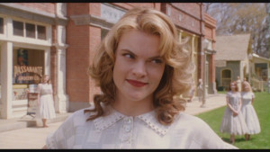 Missi-Pyle-as-Mildred-in-Big-Fish-missi-pyle-19948722-1360-768.jpg