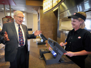 Berkshire Hathaway’s Warren Buffett orders lunch in an Omaha, Neb ...