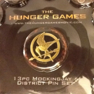 hunger games Accessories - 13 Piece Mockingjay & District Pin Set! 2