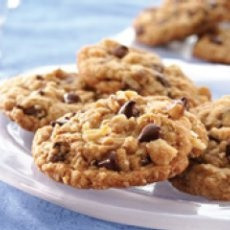 Chewy Chocolate Chip Oatmeal Cookies. Made these cookies but replaced ...