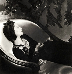 Coco Chanel nel suo appartamento del Ritz