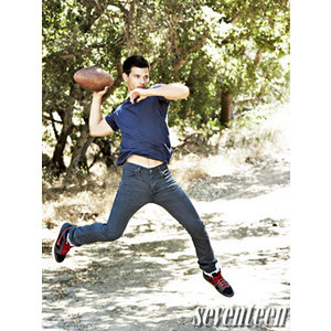 Photos, Quotes: Taylor Lautner Covers Seventeen October 2011 Issue | T ...