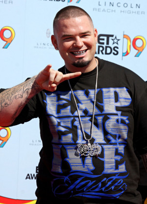 Paul Wall Excuses for Beating Fan with Microphone!