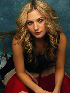 Vanessa Ray