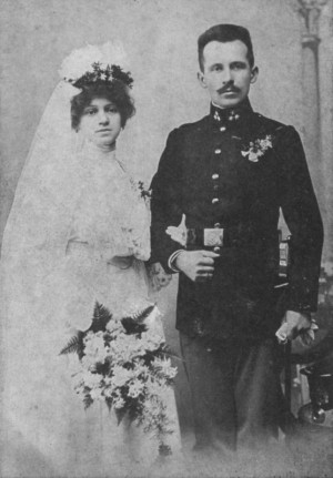 Description Emilia and Karol Wojtyla wedding portrait.jpg