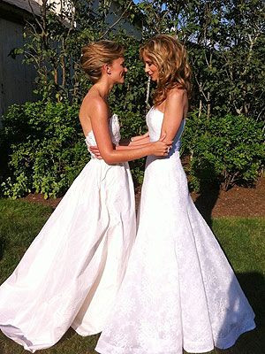 Lesbian+Marriage | Chely Wright’s Lesbian Wedding to Lauren Blitzer ...