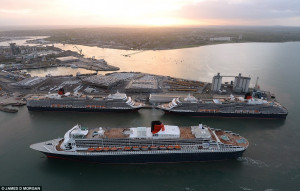 ... - from left to right Queen Victoria, Queen Elizabeth, Queen Mary 2