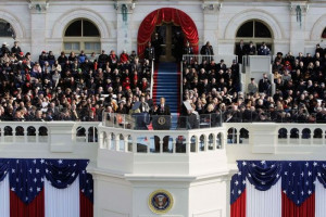 Photo: Barack Obama gives his inaugural address in 2009 (Alex Wong ...