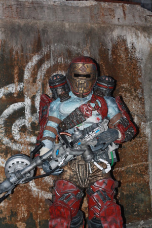 locust___gears_of_war_cosplay_by_cimmerianwillow-d58dcfl.jpg