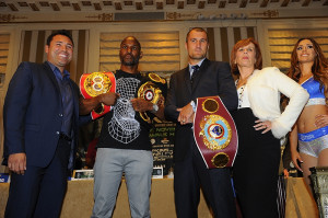 Photos: Hopkins, Kovalev Size Each Other Up in NYC