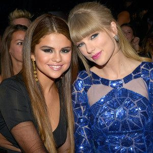Selena Gomez, Taylor Swift, Billboard Music Awards