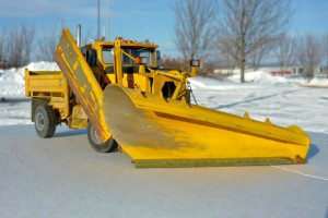 paystar 4X4 5000 1983 snow plow