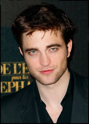 Todos nós amamos os filmes de ‘Crepúsculo’, mas Robert Pattinson ...