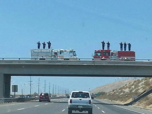 ... -captures-stunning-highway-tribute-to-fallen-arizona-firefighter.jpg