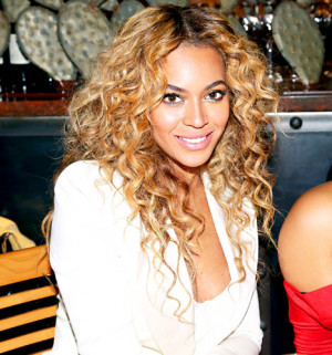 Beyonce Shows Support for Gay Marriage With Handwritten Note ...