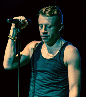 Weekend Reading: Macklemore Talks Fame and Sobriety Struggles