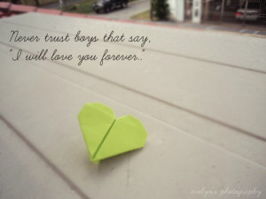 Never trust boys that Love quote pictures