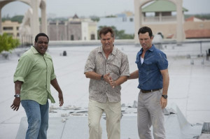 Still of Bruce Campbell, Chad L. Coleman and Jeffrey Donovan in Burn ...