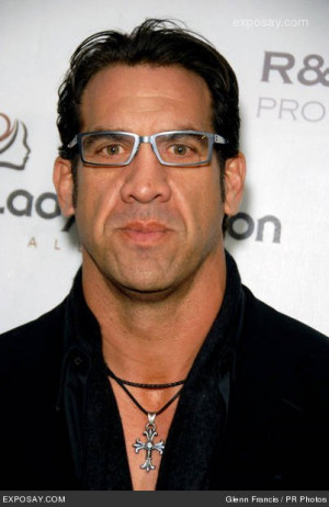 MV5BMTg2NDk1ODMwMV5BMl5BanBnXkFtZTcwNTgwMjQ5OA@@._V1_SY620_SX402_AL ...