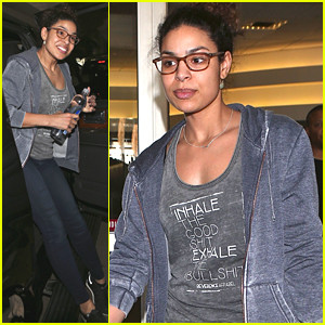 jordin-sparks-disheveled-lax-arrival.jpg