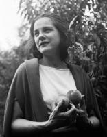 Brief about Mary McCarthy: By info that we know Mary McCarthy was born ...