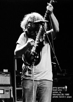 Grateful Dead T Shirt ... Hell in a Bucket... Jerry Garcia