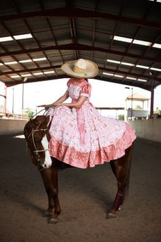 alxbngala: (via La Escaramuza)