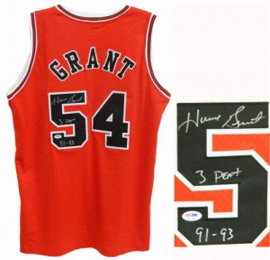 Horace Grant Autographed Jersey with 3 Peat 1991-93 Inscription # ...