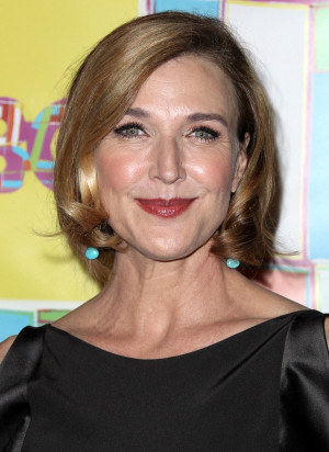 Brenda Strong Pictures