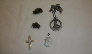Vintage Religious Necklace Pins Pendant Charm Cross Jesus
