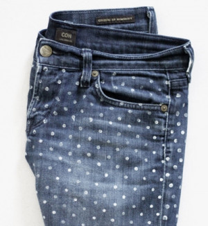 Weekend Project: Polka Dot Your Jeans For Spring!