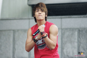 Airplane Wednesdays: Bling Bling Jonghyun of SHINee