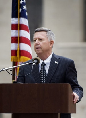 Heineman says he will not sign proposed cigarette tax
