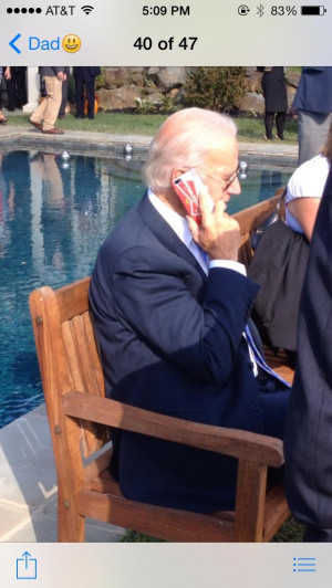 Joe Biden's phone case… #viceprez pic.twitter.com/YmuLOogYBN