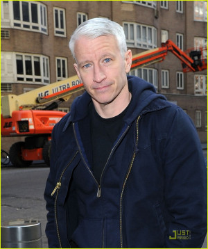 Anderson Cooper In Formal Dress Anderson Cooper Dazzling Wallpapers
