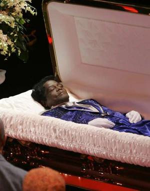michael jackson dead body in casket