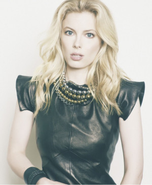 Gillian Jacobs Pictures