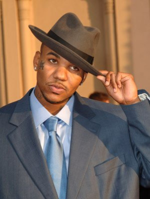 MV5BMTA0ODQyMjU4MjReQTJeQWpwZ15BbWU2MDM1NTE3Mw@@._V1_SY400_SX301_AL ...