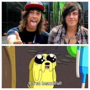 Kellin Quinn from SWS and Vic Fuentes from PTV