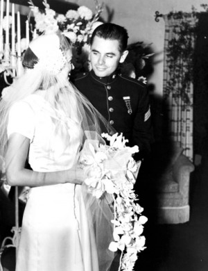 Glenn Ford marries Eleanor Powell
