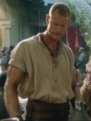 Tom Hopper and his amazing arms, from Episode 2 of Black Sails Billy ...