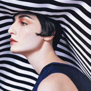 Erin O'Connor, a British model who did not mutilate her glorious nose ...